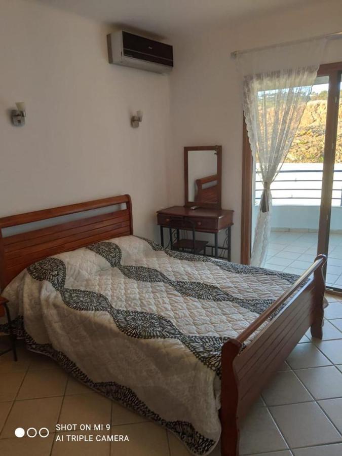 Studio Avec Piscine Et Wifi A Cabonegro Cabo Negro Exterior photo